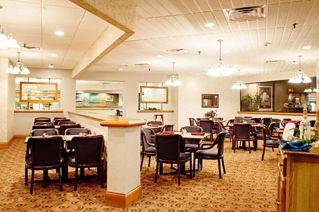 Fern Valley Hotel And Conference Center Louisville Eksteriør billede