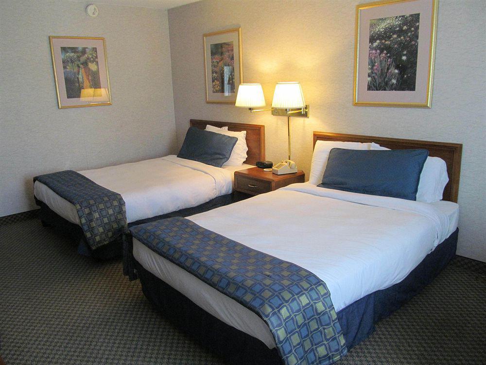Fern Valley Hotel And Conference Center Louisville Eksteriør billede